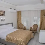 Hali Hotel 3*