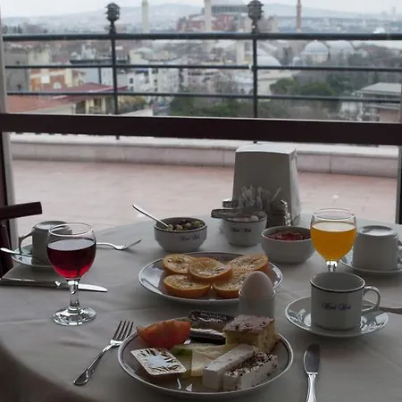 Hali Hotel 3*