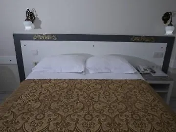 Hali Szálloda 3*