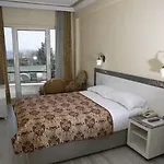 Hali Hotel 3*