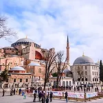 Hali Hotel 3*