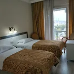 Hali Hotel 3*