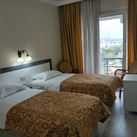 Hali Szálloda 3*